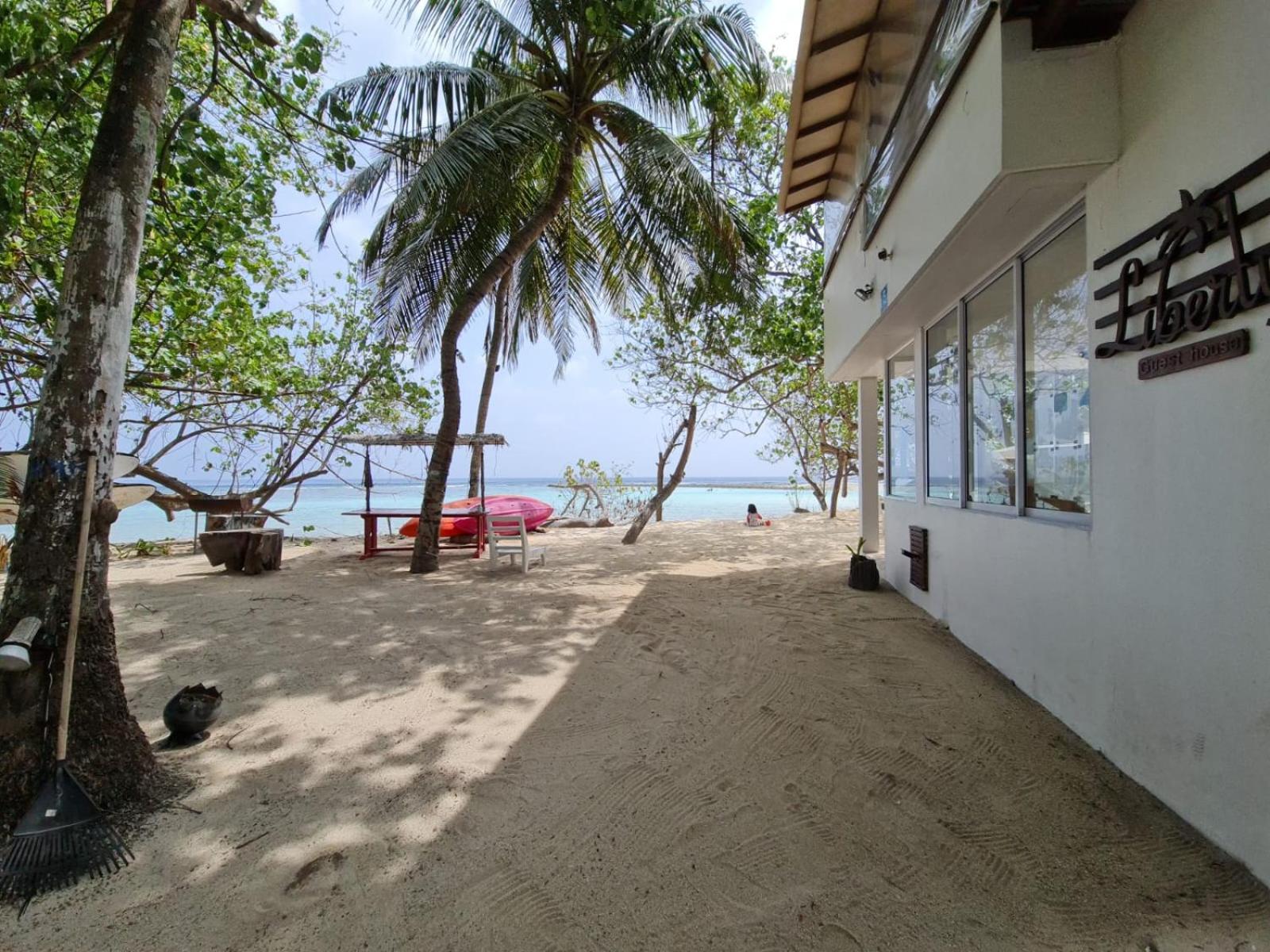Liberty Guesthouse Maldives Mahibadhoo Exterior photo